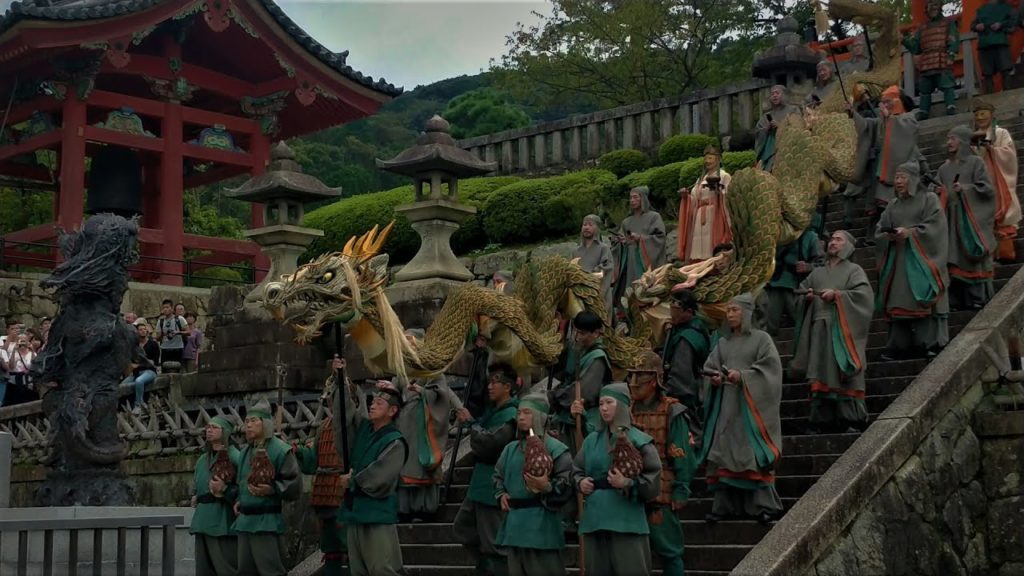 Japón - Día 15 - Kyoto: Kiyomizu-dera y su dragón no azul