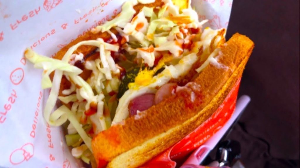 Korean street food / Toast on the Highway / 졸음쉼터 계란 베이컨 토스트 / 한국 길거리 음식 Korean street food / Toast on the Highway / 졸음쉼터 계란 베이컨 토스트 / 한국 길거리 음식