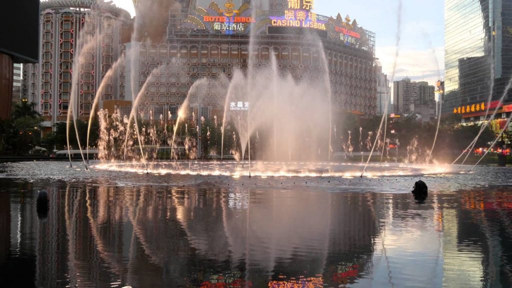 Panasonic LUMIX DMC-GH4 4K Movie 01