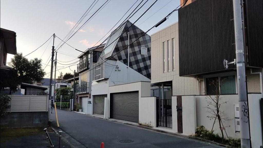 Japanese neighbourhood walk through.