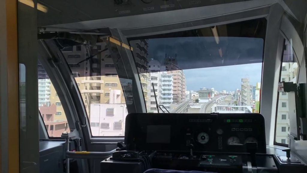 Let's ride on Okinawa Yui Rail (reverse)