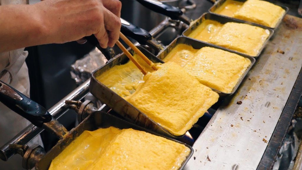 ふわふわ~ だし巻きバーガー∥Rolled Omelet Burger ∥京都∥ Japanese Street Food