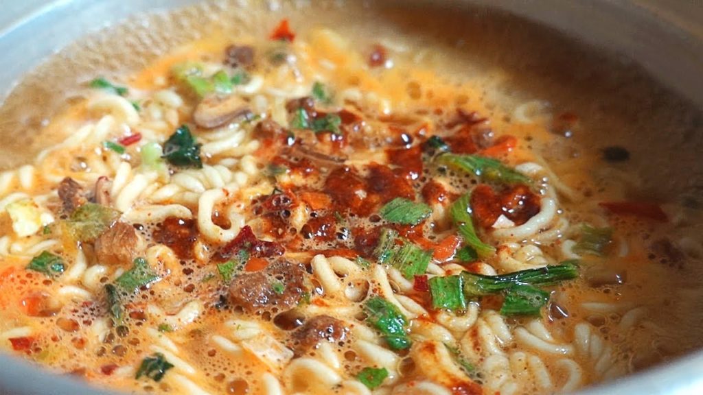다방라면 Instant Ramen in Old-fashioned Tea House - Korean Street Food