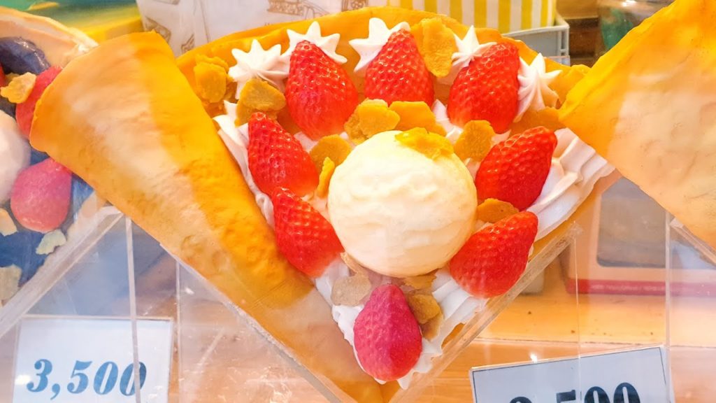 가성비 최고! 망원역 3000원 크레페, 딸기 바나나 아이스크림 누텔라 크레페, Amazing Crepe Skills, Mom's crepe, Korean street food 가성비 최고! 망원역 3000원 크레페, 딸기 바나나 아이스크림 누텔라 크레페, Amazing Crepe Skills, Mom's crepe, Korean street food