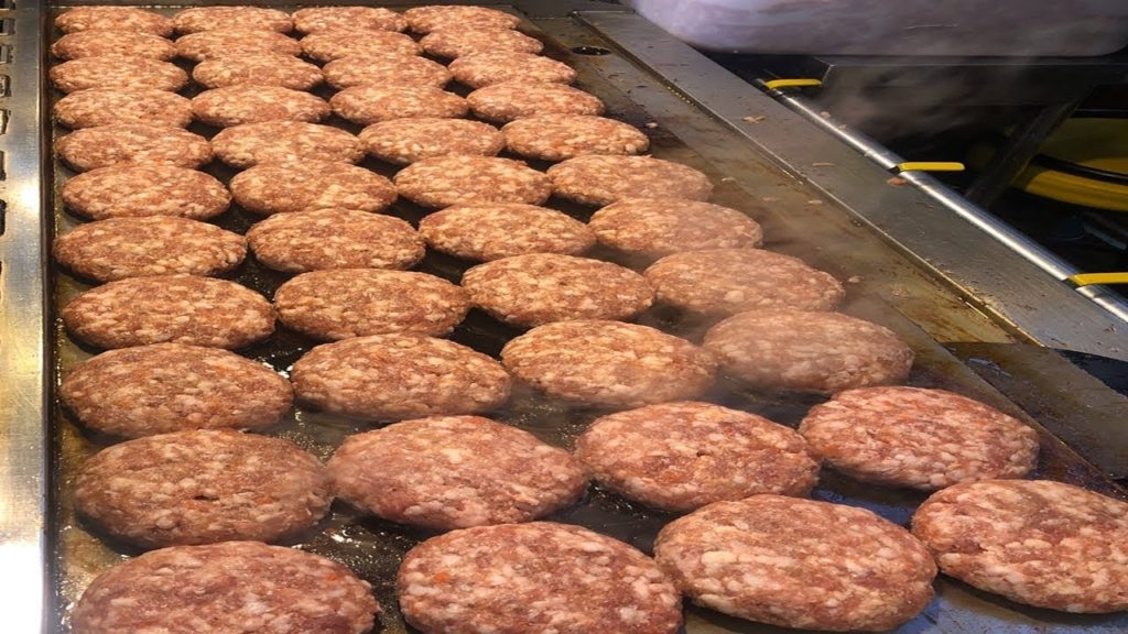 길거리음식 / Korean street food / 수제 철판 왕 떡갈비 / Iron Plate Big Grilled short rib patties – Tteokgalbi 길거리음식 / Korean street food / 수제 철판 왕 떡갈비 / Iron Plate Big Grilled short rib patties - Tteokgalbi