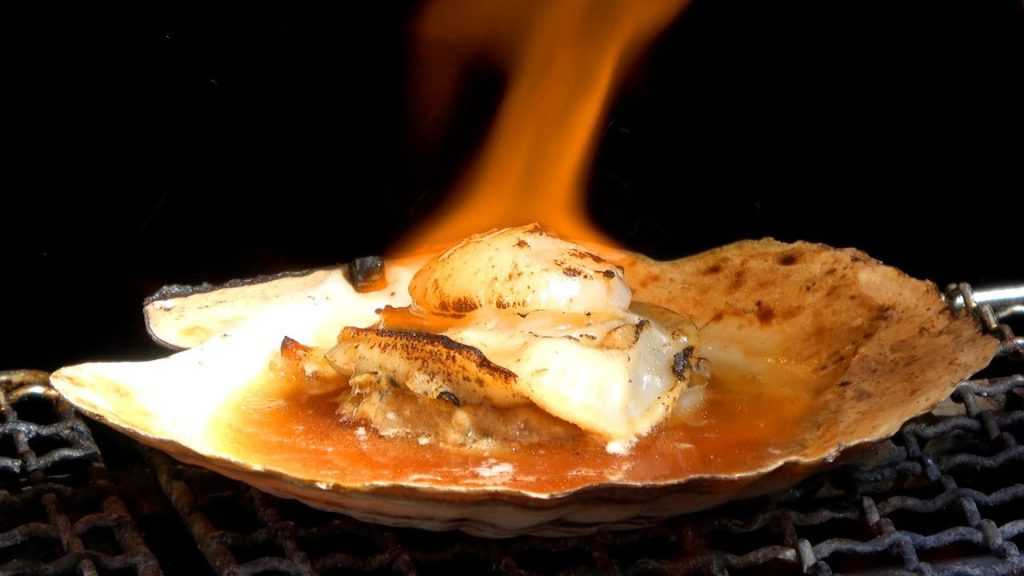 Japan Street Food - GIANT SCALLOPS Sashimi Seafood Tokyo Japanese