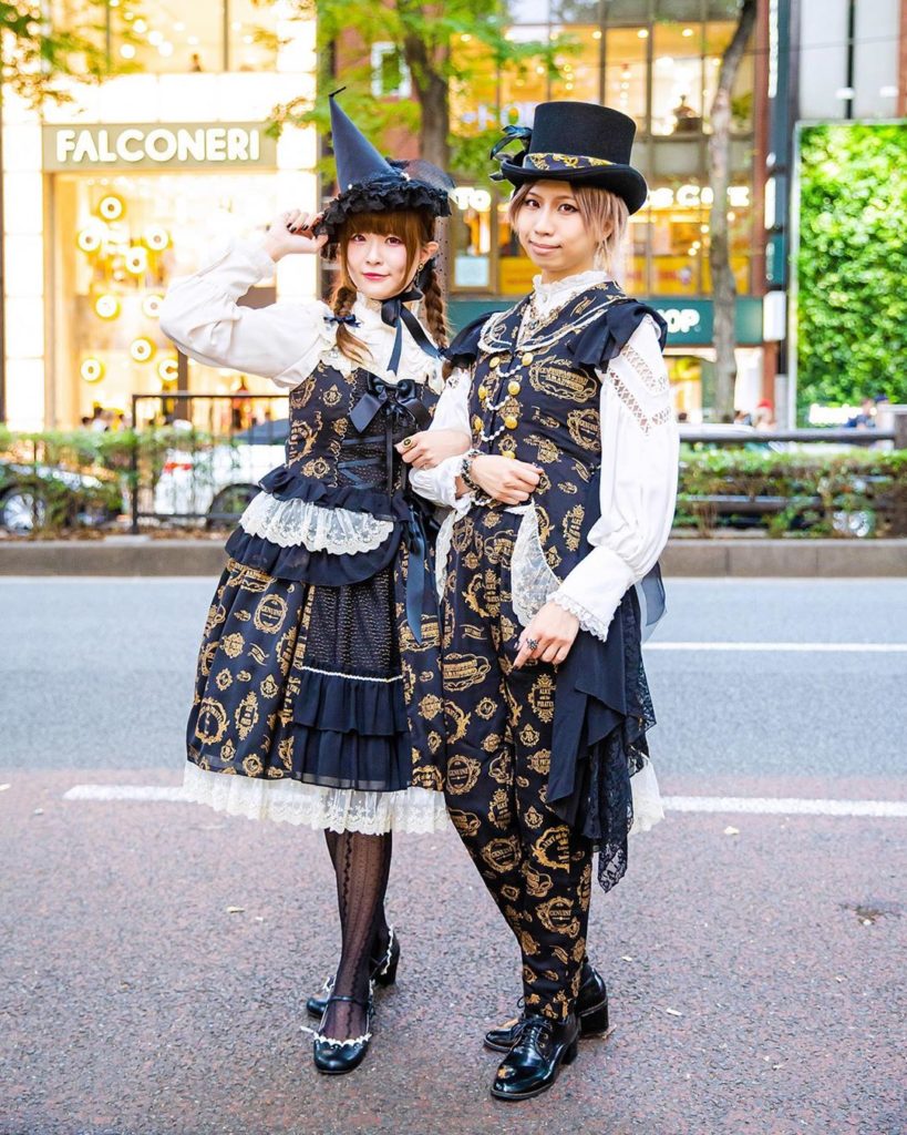 Matching steampunk and lolita street styles in Harajuku - worn by Riru (@riruril...