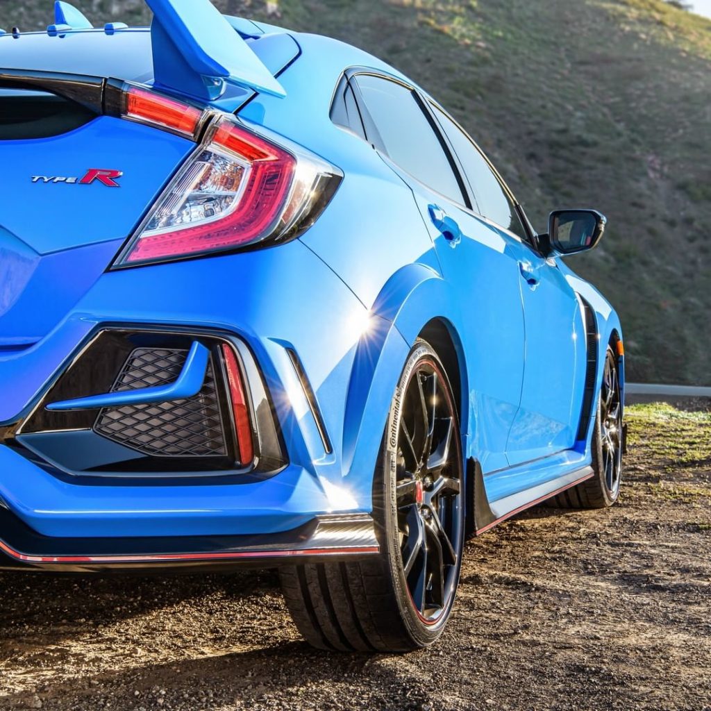 Glimpse the new Boost Blue color of the refreshed 2020 Civic #TypeR as it makes ...