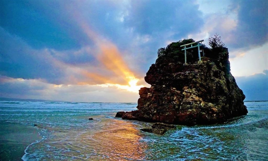 Visit Japan: Located in Shimane Prefecture in western Japan, Izumo’s quiet rural nature belie… Located in Shimane Prefecture in western Japan, Izumo's quiet rural nature belie...