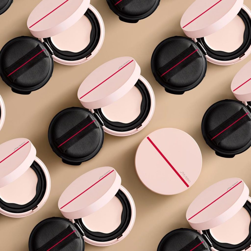 SHISEIDO: Illuminating glow. Soft-focus finish. 16 hours of radiance. The new Synchro Skin… Illuminating glow. Soft-focus finish. 16 hours of radiance. The new Synchro Skin...
