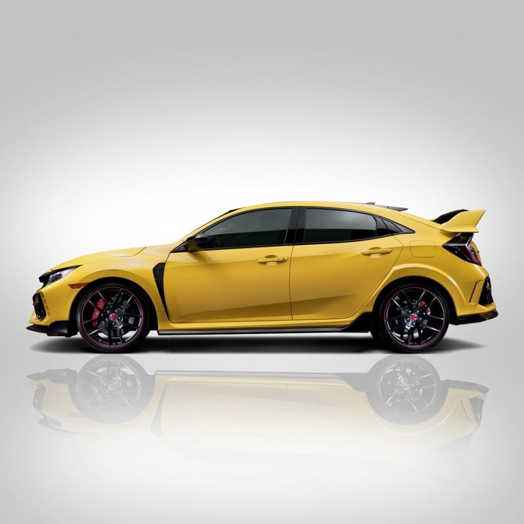 Get ready for the 2021 Civic #TypeR Limited Edition. The ultimate track-focused ...