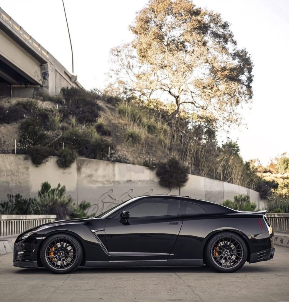 Looking good from all sides  #NissanGTR
 @ladyzla_
 @bap_sd...