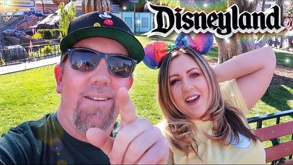 Mid week Disneyland Trip! Rise of the Resistance Crowds Still HUGE, Breakfast, Merchandise & More!