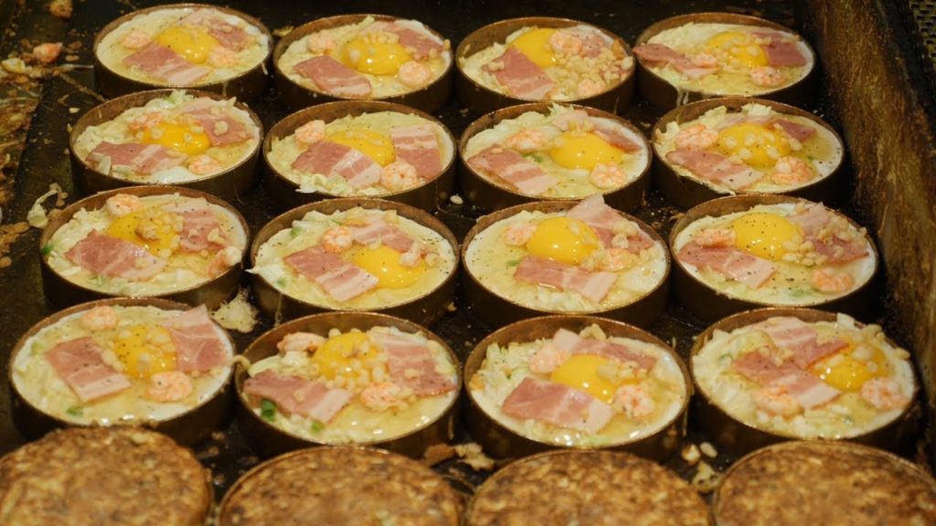 Bacon and Seafood Okonomiyaki – Japanese Street Food Made In Taiwan Bacon and Seafood Okonomiyaki - Japanese Street Food Made In Taiwan