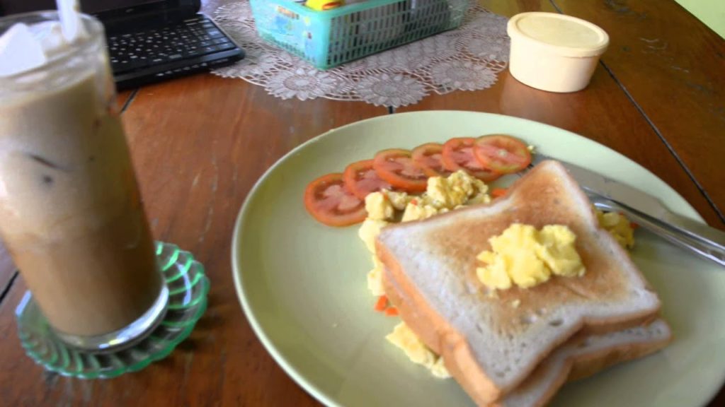 アキーラさん宿泊①タイ・メーホンソーン・フレンドハウス(ゲストハウス)朝食!Friend-House in Mae-Hong-Song in Thailand アキーラさん宿泊①タイ・メーホンソーン・フレンドハウス(ゲストハウス)朝食!Friend-House in Mae-Hong-Song in Thailand