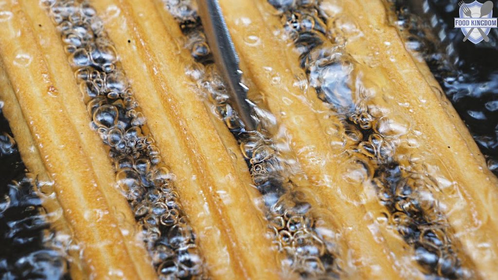 1000원의 행복~ 25cm 인절미&시나몬 츄러스 / 길거리음식 / 부산 남포동