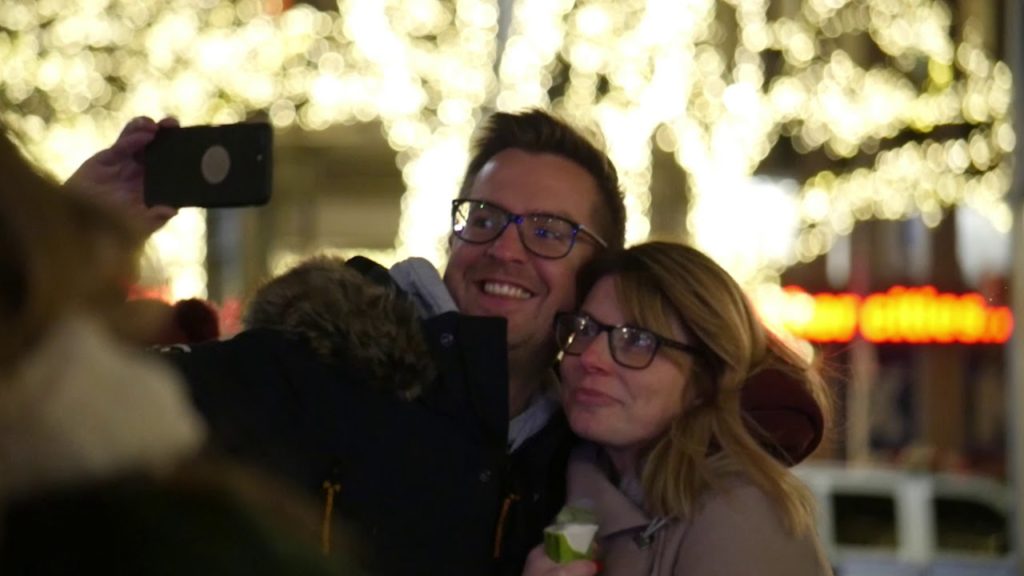 New York Holiday Lights and Movie Sites Tour - TakeTours