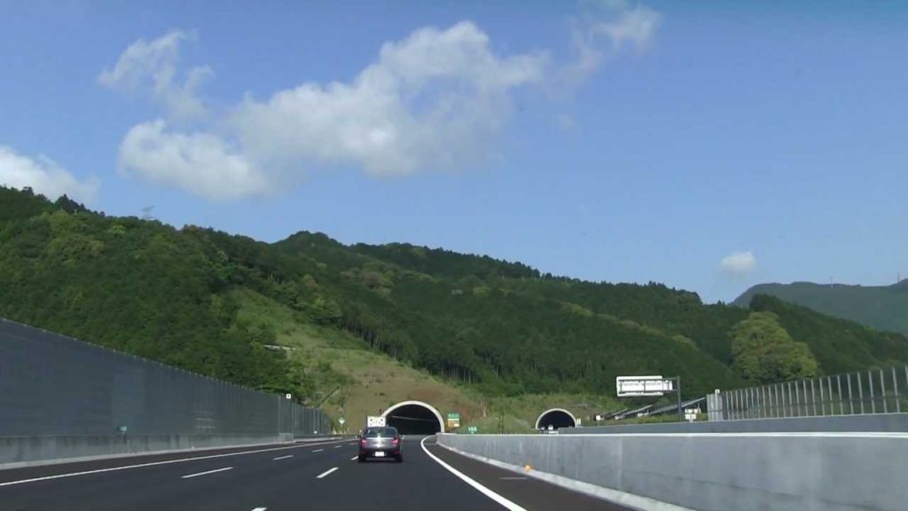 Comfortable high way drive in early summer - Shizuoka