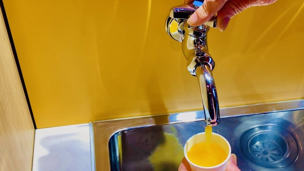 Orange juice comes out of the faucet | Funny Faucet | Japanese Food