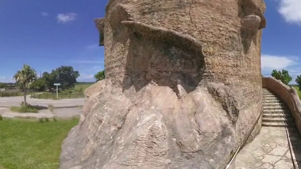 Kuroshima tower, Okinawa, Japan ( 360 degree video ) Kuroshima tower, Okinawa, Japan ( 360 degree video )