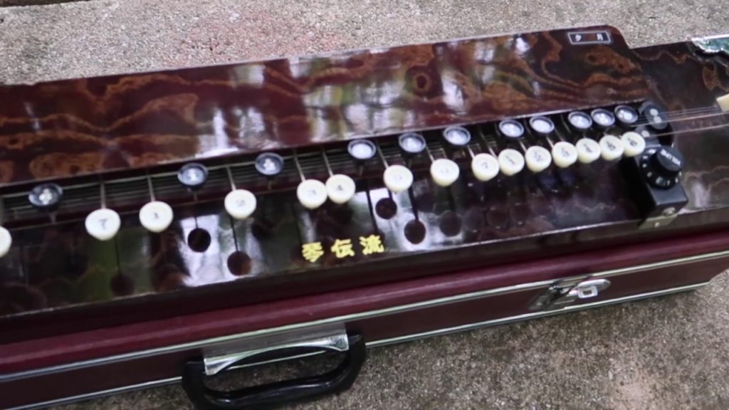 The sound of Taishōgoto (大正琴) - Nagoya Harp