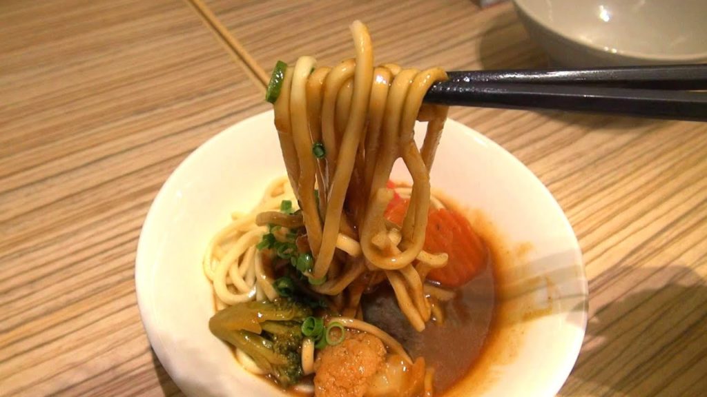 Breakfast at JAL City Naha on the last day 最終日のJALシティ那覇の朝食ビュッフェは沖縄そばにカレーをかけてみた:Gourmet Reportグルメレポート