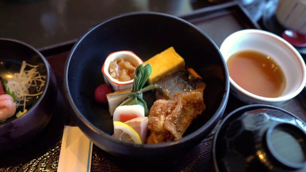 饿就别看吧  ft. 日本的食物 & 景色 (富士山, 大阪)