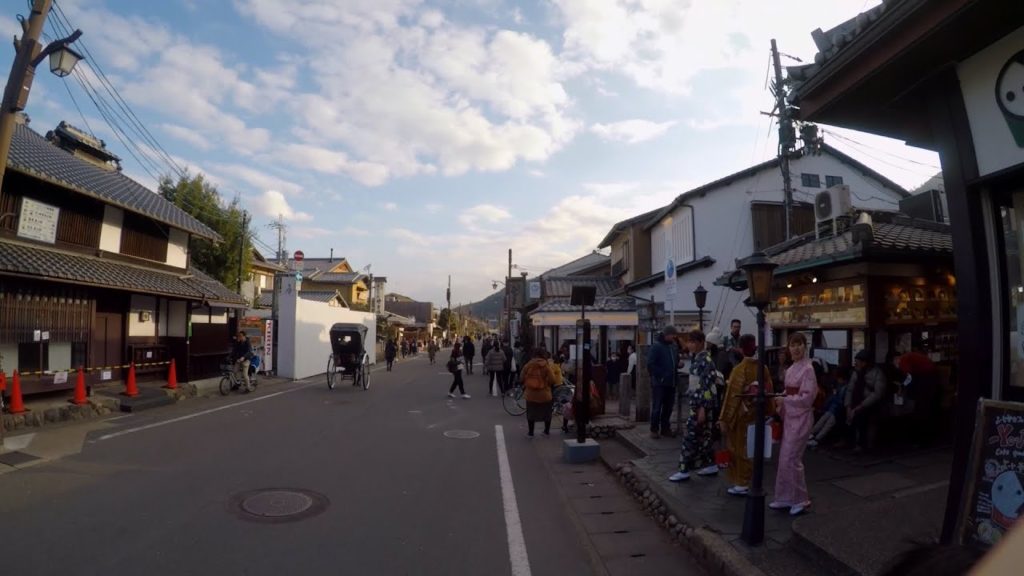 Quick tour of Arashiyama's Bamboo Grove | Kyoto, Japan |