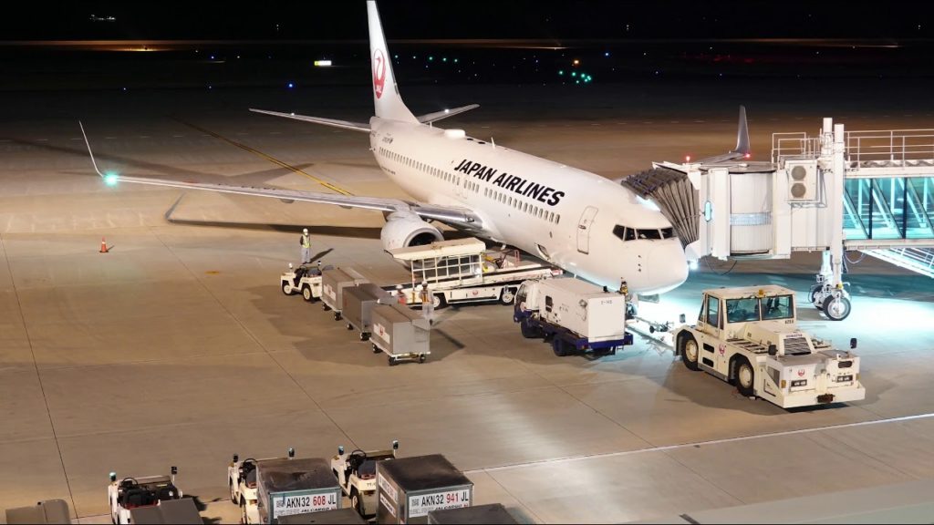 【4K】北九州空港 日本航空 到着&出発 タイムラプス#3(JAL at Kitakyushu airport. Time-lapse.)