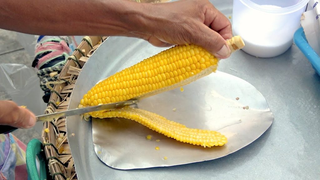 CORN CUTTING – STREET FOOD CORN CUTTING - STREET FOOD