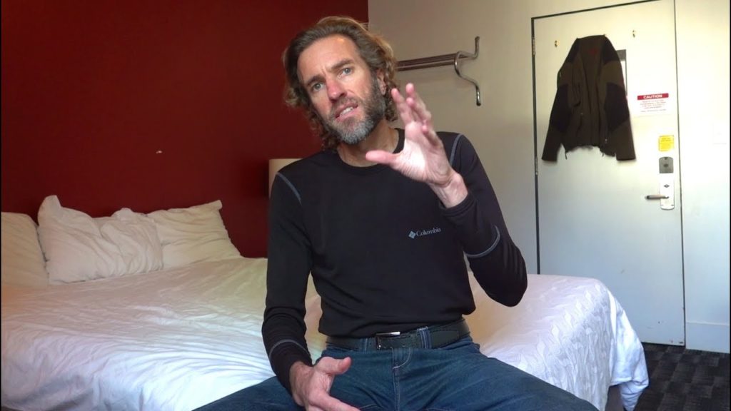 Is It Safe To Travel Right Now? (2020 Global Crisis) Is It Safe To Travel Right Now? (2020 Global Crisis)