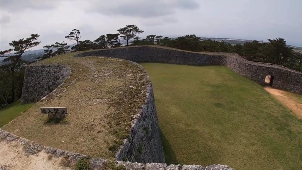 Japanese Castle Ruins!!!! Okinawa tourist spots: Zakimi Castle Ruins