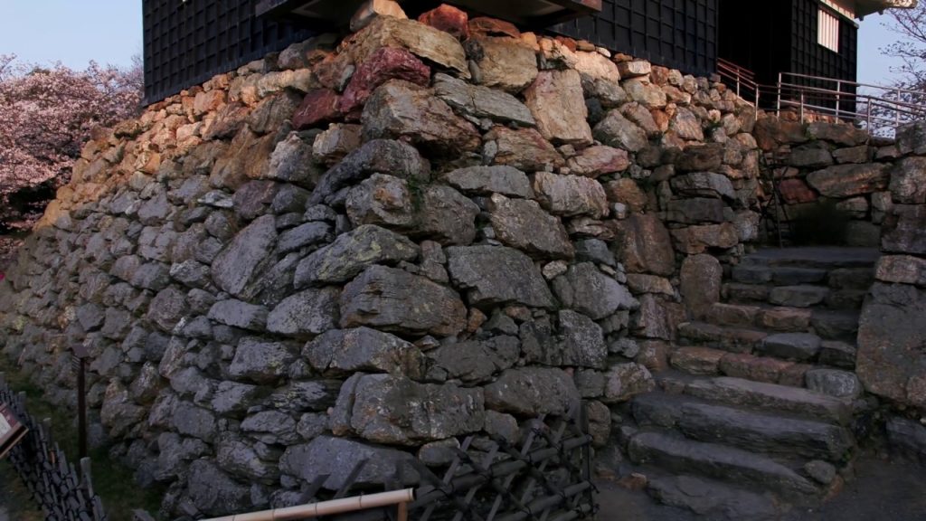 プロが撮る！ドローン空撮② 浜松城の天守閣を支える天守台｜Funmee!![ファンミー]