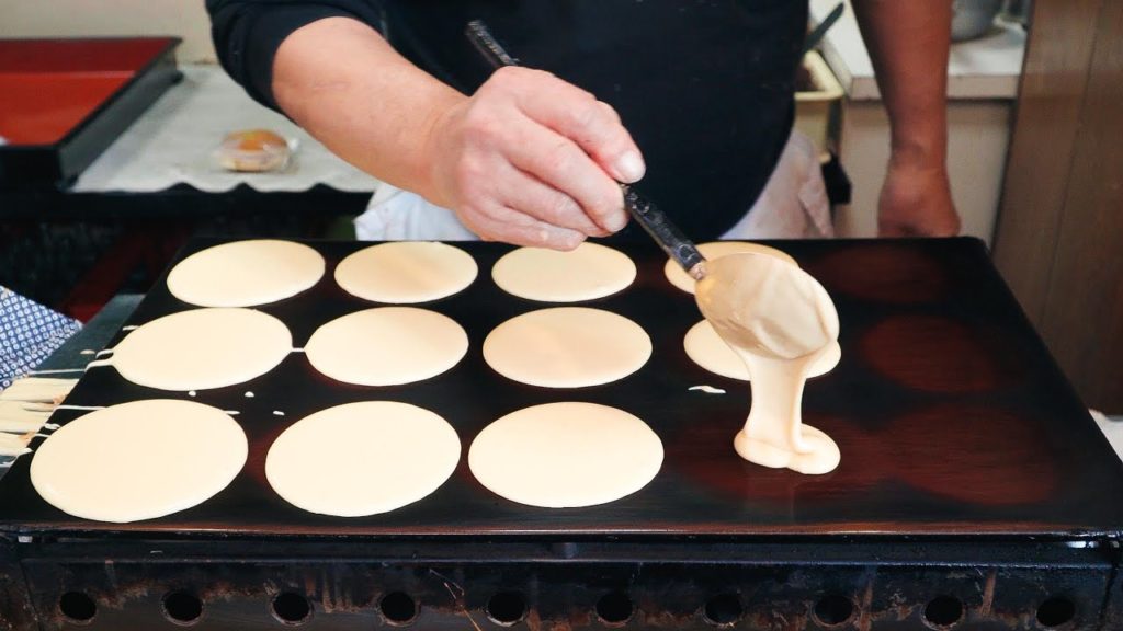 どらやき ∥ Dorayaki  - Japanese Red-Bean Pancake∥Japanese Street Food