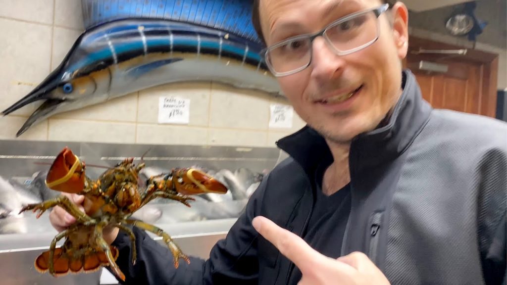 GREAT local Seafood in Astoria NYC