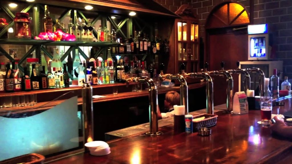 Helios Pub a popular craft beer pub on Kokusai street (JAPAN UPDATE)