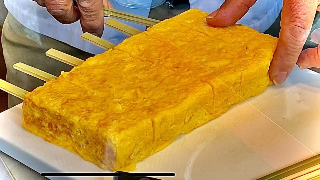 Eat a freshly baked hot Fluffy Japanese Style Omlette while it is warm | japanese street food