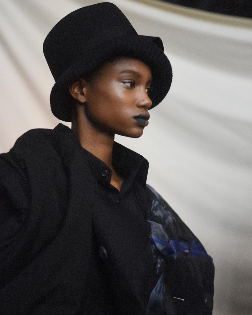 Yohji Yamamoto AW20-21 collection. 
Backstage by @elise_toide
Hair by @eugenesou...