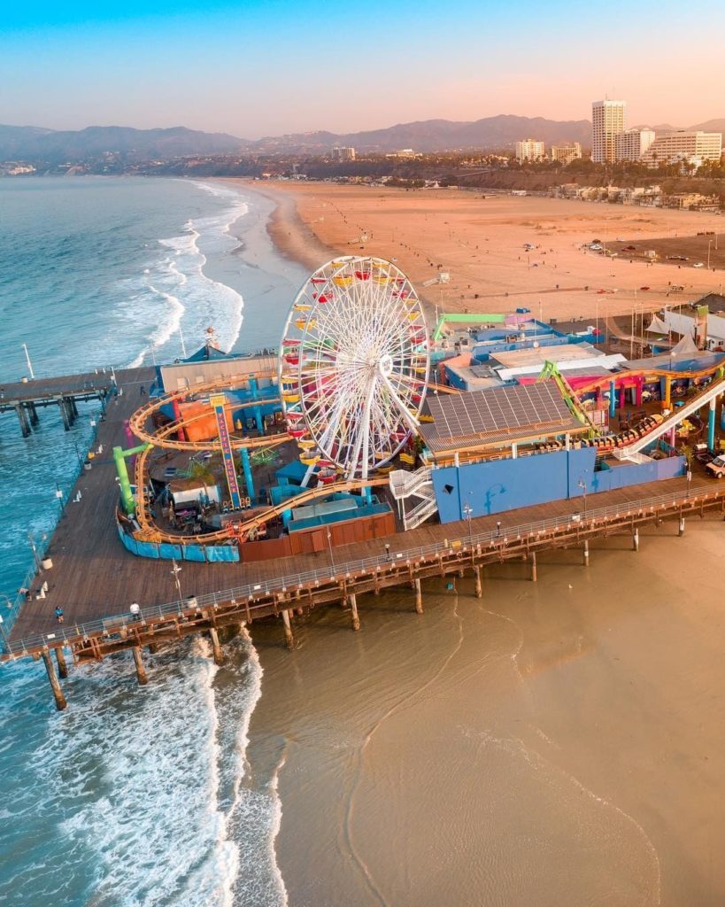 .
The Santa Monica Pier is home to an amusement park and an aquarium
You can vis...