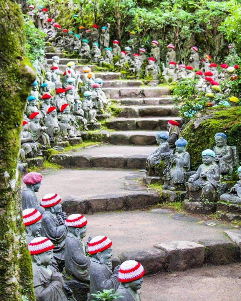 Stairway to heaven 
: @gipsy_caju
-----⁣⠀
#Miyajima Island, #Hiroshima
.⁣⠀
.⁣⠀
....