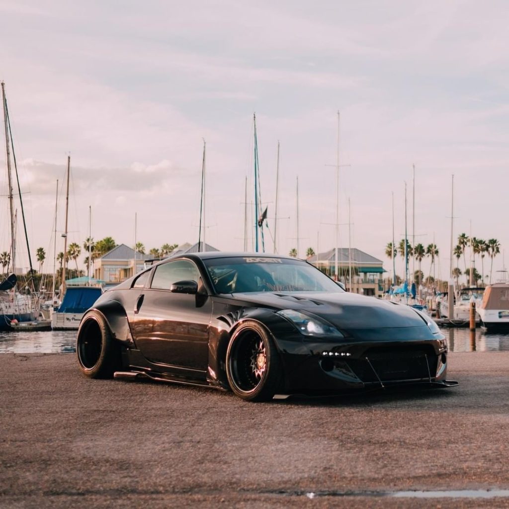 Mondays belong to goal-getters  #Nissan #350Z @flyin_z33
@revitalyzed...