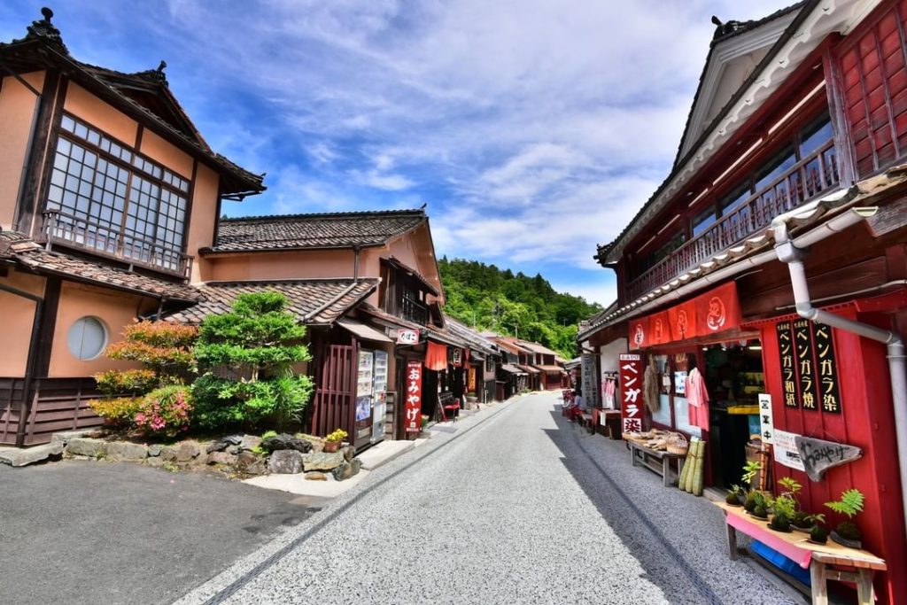 Who can guess the name of this adorable village? (Hint: its not Narai-juku or Hi...