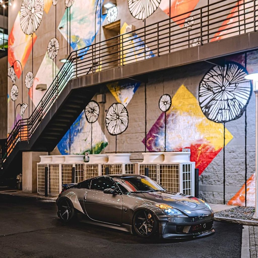This really is art. #TueZday #Nissan350Z #Nissan  @vee.tec
 @dark.media_...