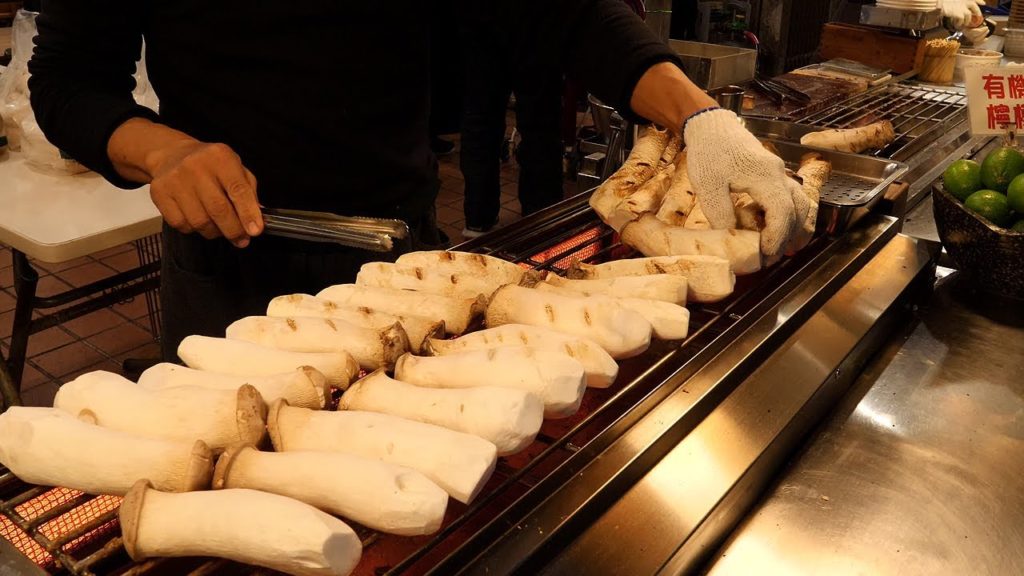 줄서서 먹는 새송이버섯 구이 / popular in taiwan grilled king oyster mushroom / taiwanese street food