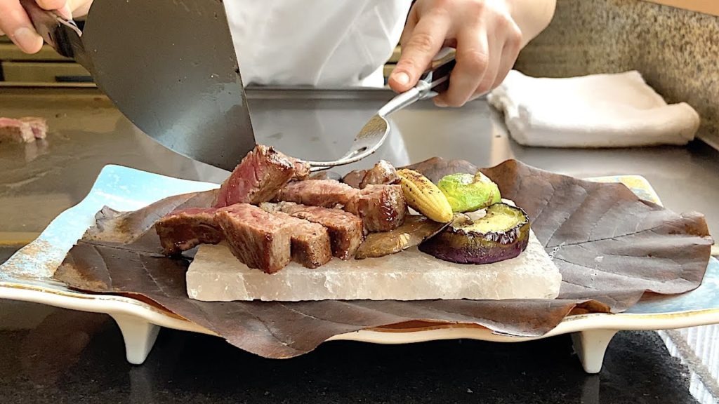 Kuroge Wagyu Teppanyaki in Tokyo - MIYUKI - 鉄板焼き みゆき 東京