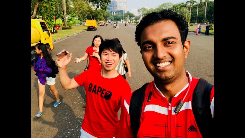 KAGET SAHABATKU LIAT TUGU EMAS TERBESAR DI INDONESIA KAGET SAHABATKU LIAT TUGU EMAS TERBESAR DI INDONESIA