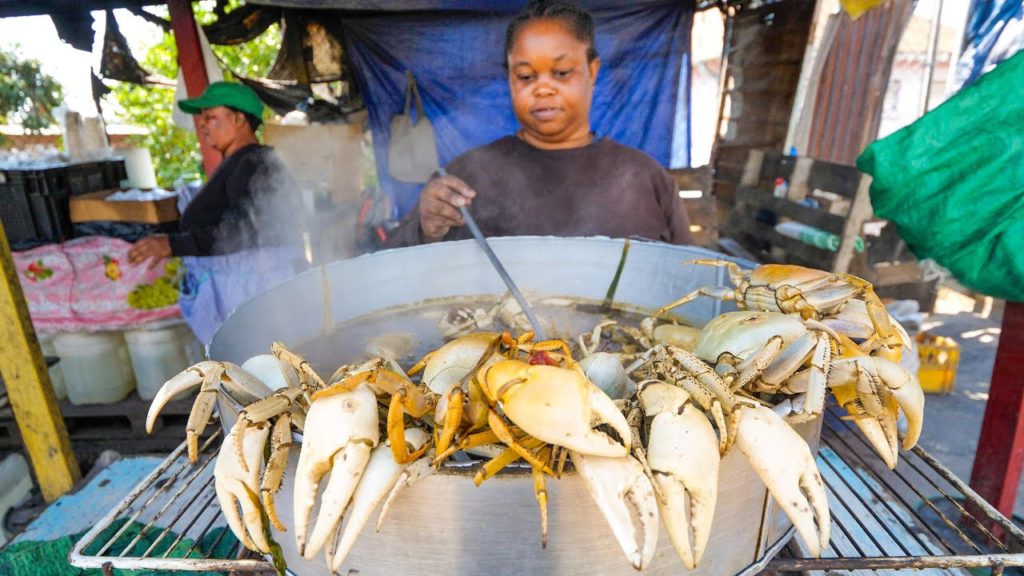 Jamaican Street Food in Kingston!! 🦀SPICY CRAB POT + Jerk Pan Chicken in Jamaica 🇯🇲 Jamaican Street Food in Kingston!! 🦀SPICY CRAB POT + Jerk Pan Chicken in Jamaica 🇯🇲