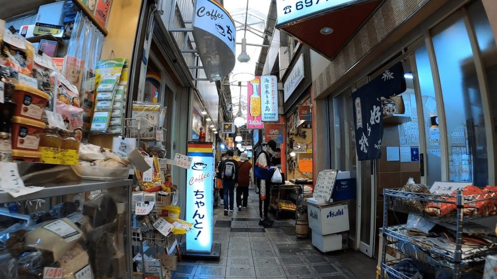 Walking around Tsuruhashi, Korean district in Osaka, Japan.　鶴橋（コリアンタウン）を散歩