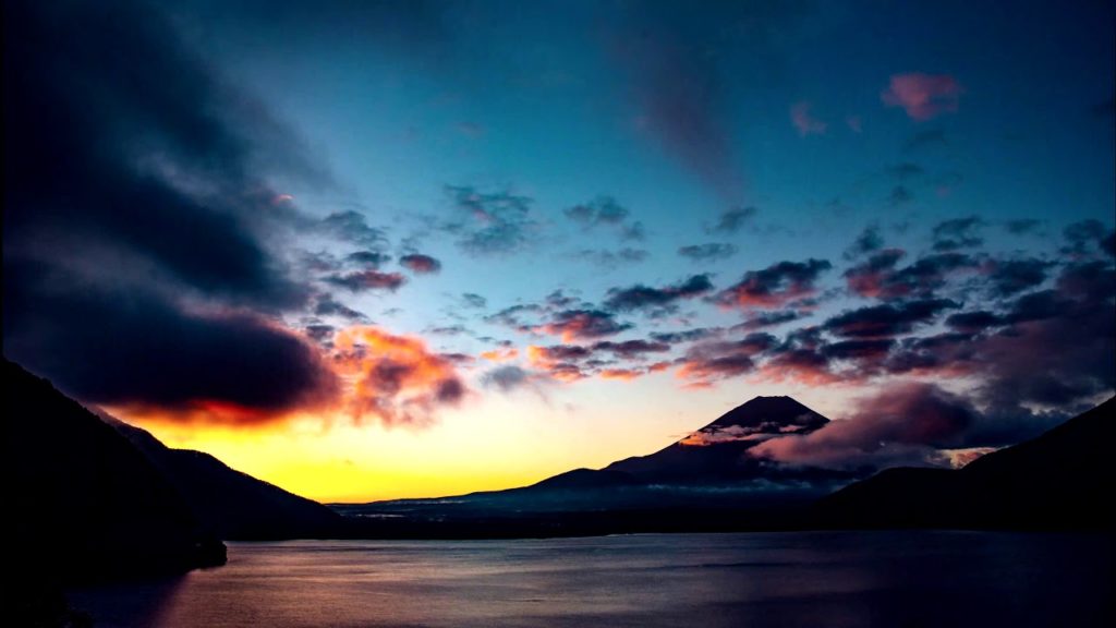 Mt.Fuji lake motosu in the morning glow 4K 富士山と本栖湖の夜明け