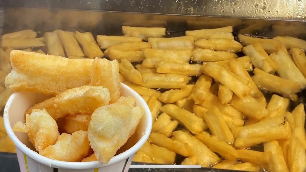 Rice cracker made by fried rice cake(Mochi) with high-quality oil | japanese street food